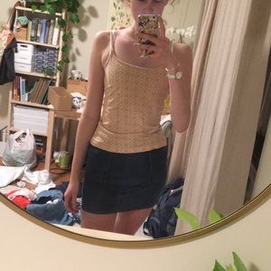 Simple pink floral pattern tank